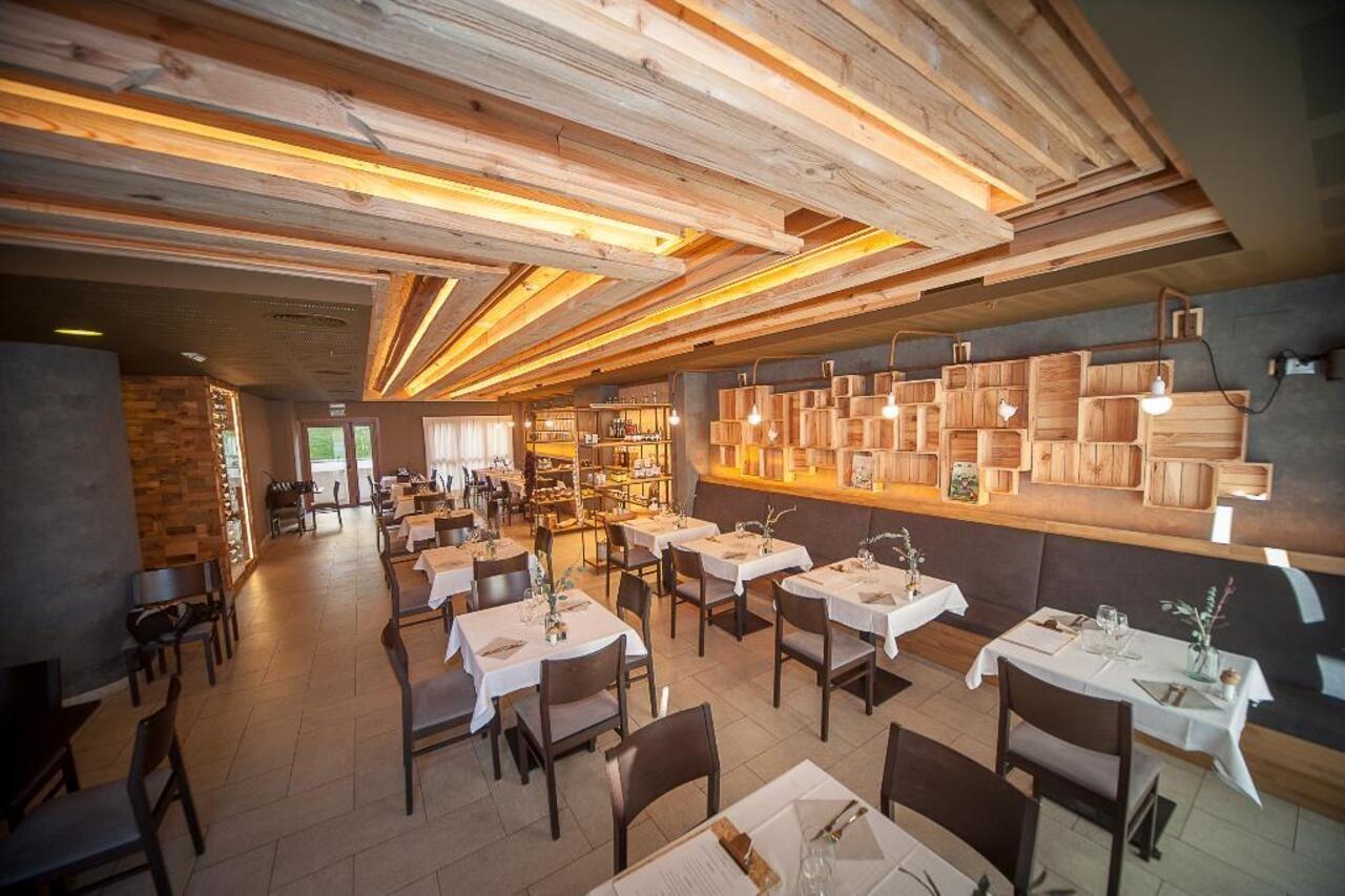 雅卡塔尼亚Spa及公寓酒店 哈卡 外观 照片