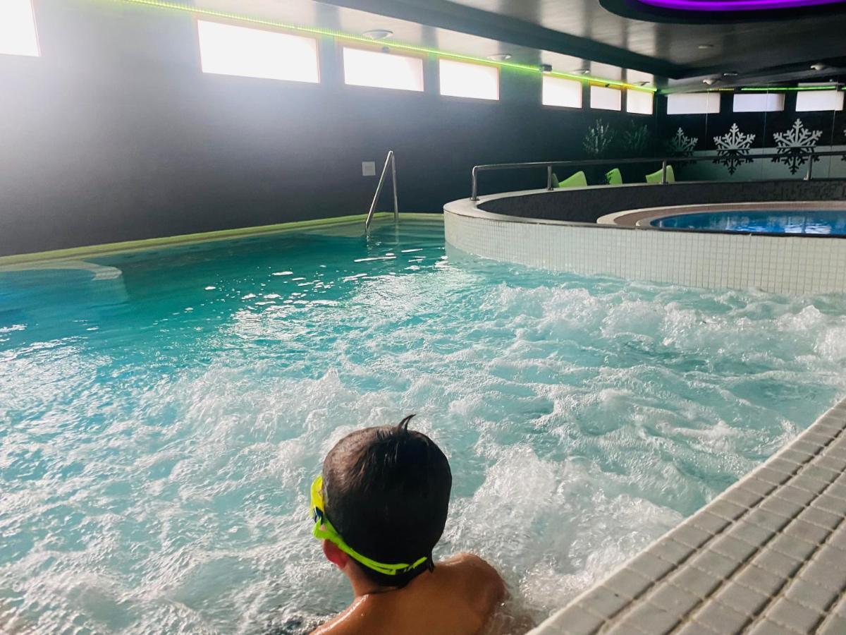 雅卡塔尼亚Spa及公寓酒店 哈卡 外观 照片